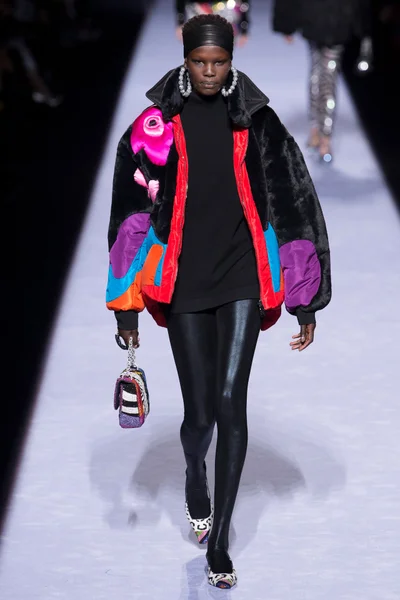 Look 5